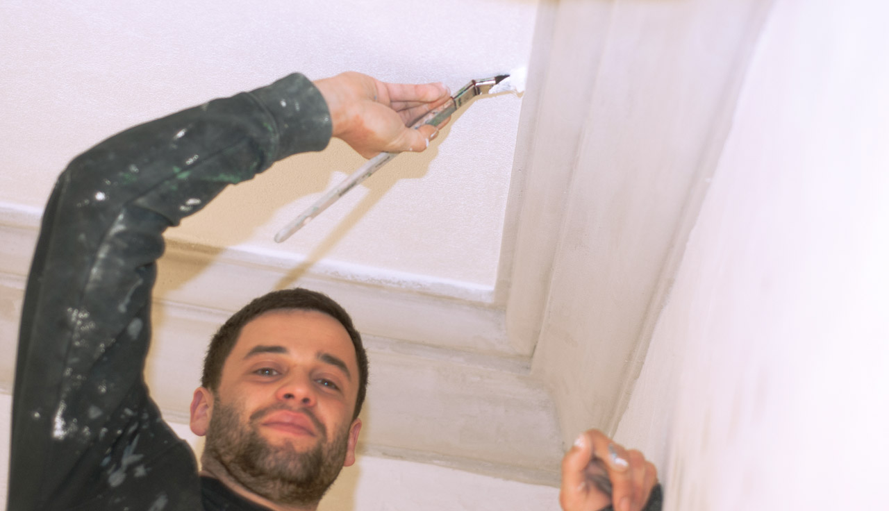 Stuck-Azubi - Kompetenzzentrum für Ausbau und Fassade - Maler, Stuckateurausbildung